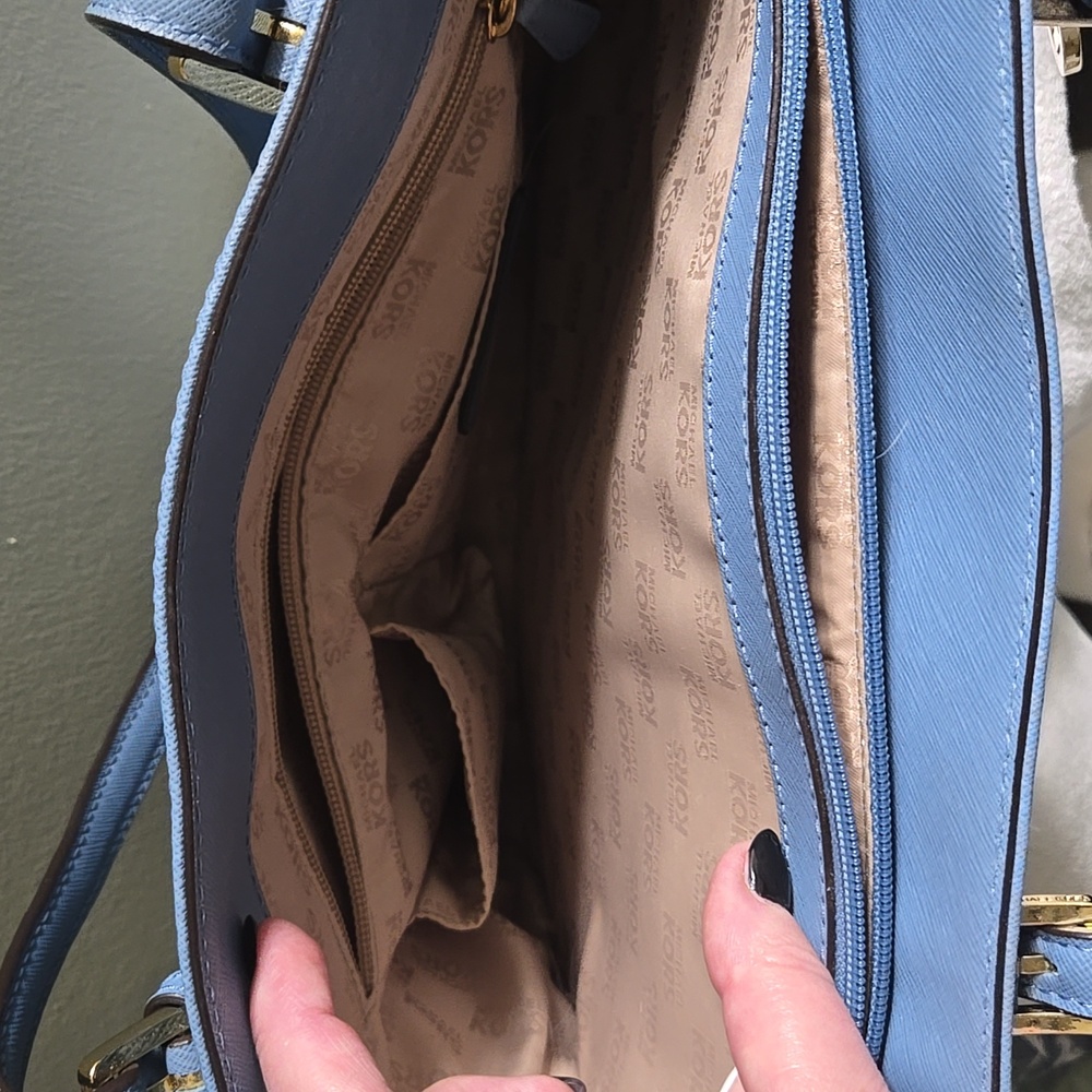 Michael Kors light blue tote - Picture 3 of 4
